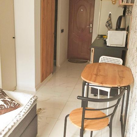 Nighthost Robotnicza 32 M248 Wroclaw Free Parking Apartment Bagian luar foto