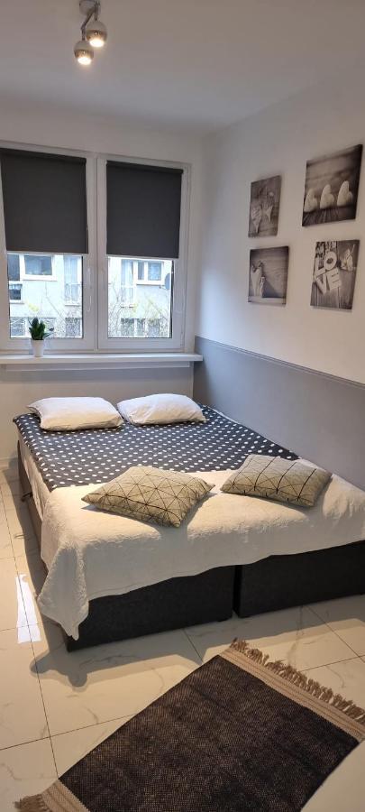 Nighthost Robotnicza 32 M248 Wroclaw Free Parking Apartment Ruang foto