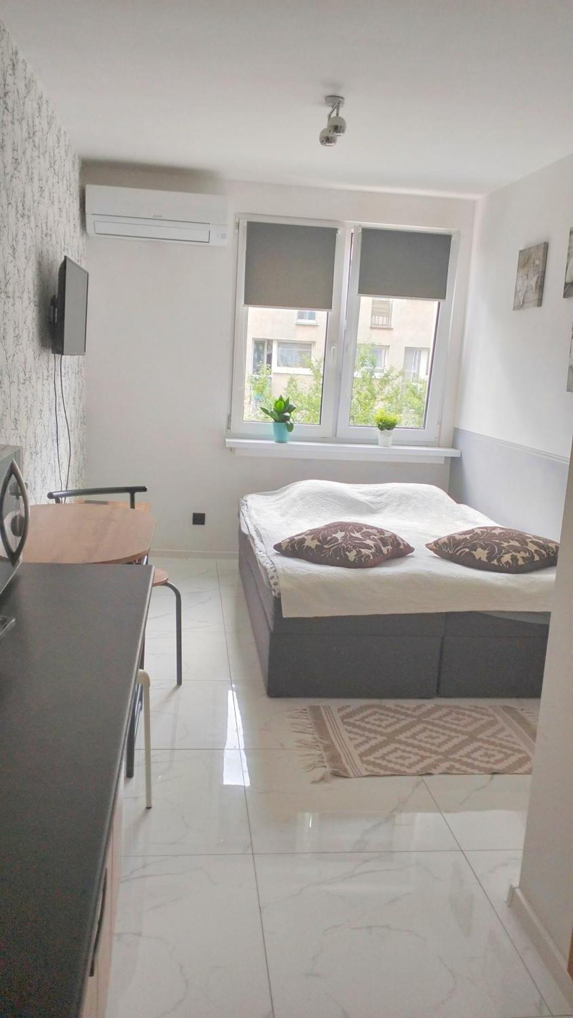 Nighthost Robotnicza 32 M248 Wroclaw Free Parking Apartment Bagian luar foto